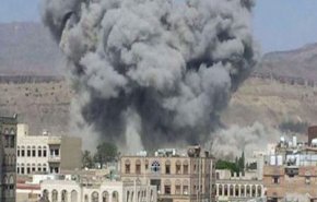 حملات هوایی ائتلاف سعودی به فرودگاه صنعاء و چند استان یمن