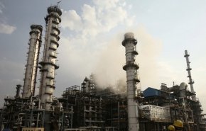 وزير النفط الهندي: نتطلع لاستئناف شراء النفط من إيران