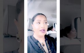 الكويتية “هيا الشعیبي” تطرد سائقها وتفضح كلامه مع الخادمات!
