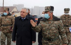 وزير الدفاع الأرميني يبحث  الوضع في قره باغ مع نظيره الروسي بمسكو