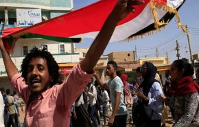 سودانی‌ها برای اصلاح روند انقلاب تظاهرات میلیونی برگزار می‌کنند