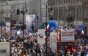 إنطلاق مسيرات مناهصة للحكومة في بولندا من جديد
