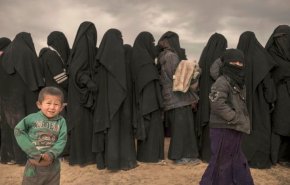 برلين تسمح بعودة زوجات داعشيين ألمان من شمال سوريا
