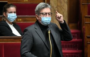 زعيم معارضة فرنسي يدعو لوقف الكراهية ضد المسلمين
