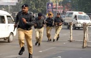 باكستان.. الشرطة تهاجم شركتين تركيتين في لاهور

