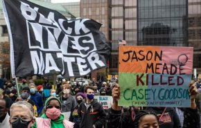 مجدداً.. مقتل رجل أسود على يد شرطي يثير غضباً في أمريكا