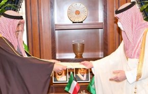 پیام مکتوب امیر کویت به شاه سعودی پیش از اجلاس شورای همکاری
