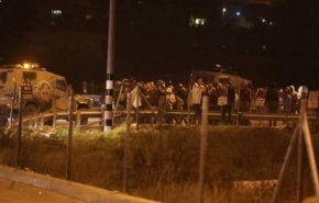 رشق مركبات فلسطينيين بالحجارة جنوب نابلس