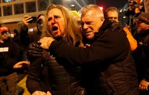 اعتراضات خشن طرفداران ترامپ و درگیری با پلیس در واشنگتن + فیلم و تصاویر