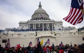 تجمع شورشیان حامی ترامپ در مقابل مجالس ایالتی امریکا