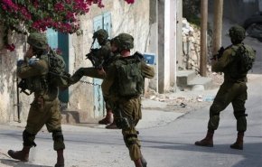 حمله نظامیان صهیونیست به کرانه باختری/ ده‌ها فلسطینی مصدوم شدند