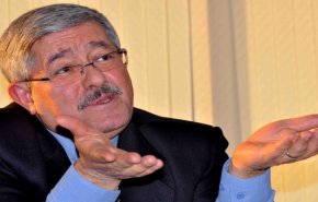 وزير جزائري سابق يعترف بتلقيه هدايا خليجية وبيع صفائح ذهبية في السوق السوداء