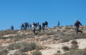 زخمی شدن 7 کارگر فلسطینی با گلوله نظامیان صهیونیست در کرانه باختری