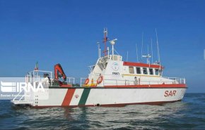 انقاذ جميع صيادي السفينة الايرانية التي تعطلت في مياه بحر عمان