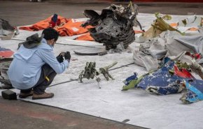 حطام الطائرة الإندونيسية يعيق الوصول للصندوقين الأسودين
