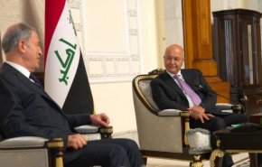 الرئيس العراقي يؤكد لآكار ضرورة تخفيف توترات المنطقة
