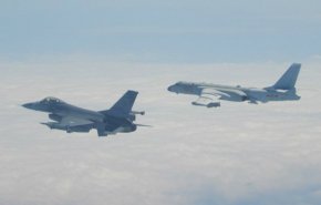 ادعای تایوان: بمب‌افکن‌های چین حریم هوایی ما را نقض کردند
