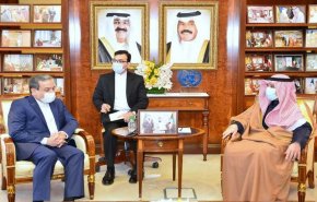 وزير الخارجية الكويتي يستقبل نائب وزير الشؤون الخارجية الإيراني 