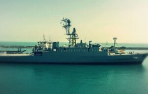  نهنگ دفاعی ایران وارد دریا می‌شود
