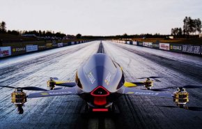 بالفيديو..الكشف عن أول سيارة سباق طائرة تحلق بسرعات قصوى