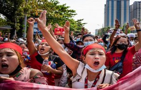 تظاهرات لليوم الثاني في ميانمار احتجاجا على الانقلاب