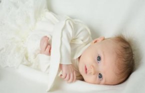 ماسبب استيقاظ الطفل حديث الولادة طوال الليل؟