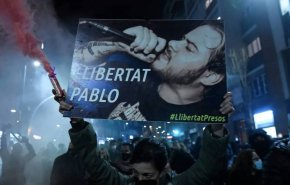 تظاهرات عنيفة لليلة الثانية على التوالي في اسبانيا