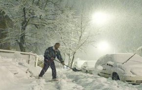 توفان مرگبار زمستانی در آمریکا؛ ۳۷ قربانی و ادامه قطعی برق / توییت یک شهروند آمریکایی: داریم از سرما می میریم. نه برقی، نه حرارتی و نه آبی
