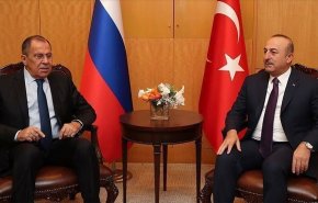 لافروف يبحث مع نظيره التركي الوضع في سوريا