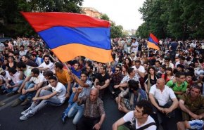زعيم المعارضة الأرمنية يدعو إلى الاستعداد للتمرد لإسقاط باشينيان