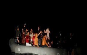 مركب صيد تونسي ينقذ أكثر من مئة مهاجر غير شرعي
