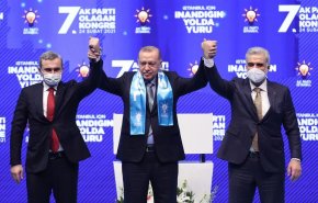 أردوغان يعيد قياداته المحلية بفوز 