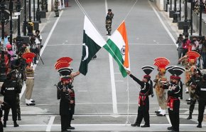 اتفاق بين الهند وباكستان على وقف إطلاق النار في كشمير
