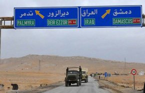  رصد تحرك شاحنات تحمل أنظمة دفاع جوي بين الرمادي والحدود السورية