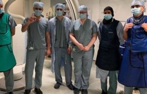 طبيب سوري في بريطانيا يزرع أصغر بطارية قلب في العالم