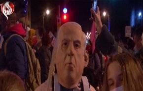 شاهد:للاسبوع الـ36 تظاهرات امام بيت نتنياهو للاطاحة به