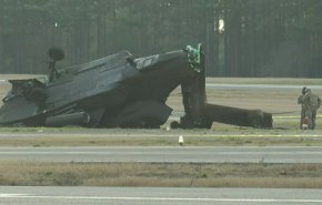 سقوط بالگرد رزمی «آپاچی ای اچ -64» ارتش آمریکا