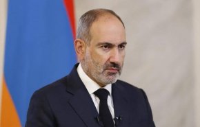 تواصل الاحتجاجات في أرمينيا وباشينيان يؤكد اقالة رئيس الجيش