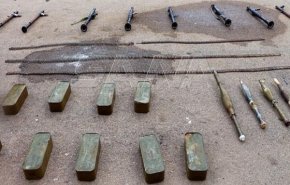 کشف مقادیری سلاح از بقایای تروریست ها در حومه غربی درعا

