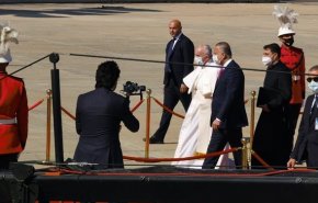 نخست‌وزیر عراق از پاپ فرانسیس استقبال کرد
