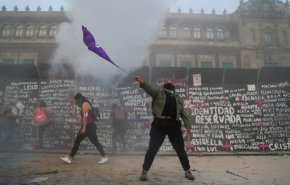 إصابة 19 شخصا بالمكسيك خلال مظاهرات بالتزامن مع يوم المرأة العالمي