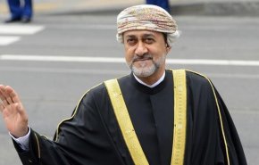 سلطان عمان يهنئ الرئيس روحاني لمناسبة حلول العام الايراني الجديد