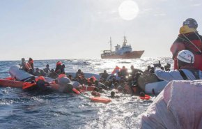 60 مفقودا و116 ناجيا قبالة السواحل الليبية بعد احتراق مركبهم

