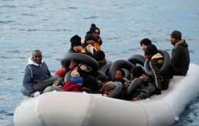 خفر السواحل الليبي يعترض مئات المهاجرين