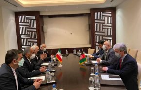 ظريف : بعض الدول مستاءة من العلاقات الوثيقة بين ايران وافغانستان