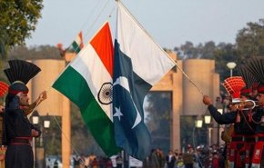 بعد يوم من إصداره... باكستان تلغي قرار استئناف التجارة مع الهند