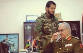 رسانه آمریکایی: اسرائیل از «صدام حفتر» در لیبی حمایت می‌کند