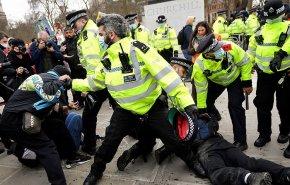 ادامه تظاهرات انگلیسی‌ها علیه لایحه افزایش سرکوبگری پلیس 