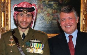 الملك الأردني يكلف عمه بمهمة التواصل مع الأمير حمزة 