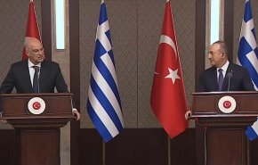 شاهد.. سجال بين وزيري خارجية تركيا واليونان بشأن المتوسط وبحر إيجه